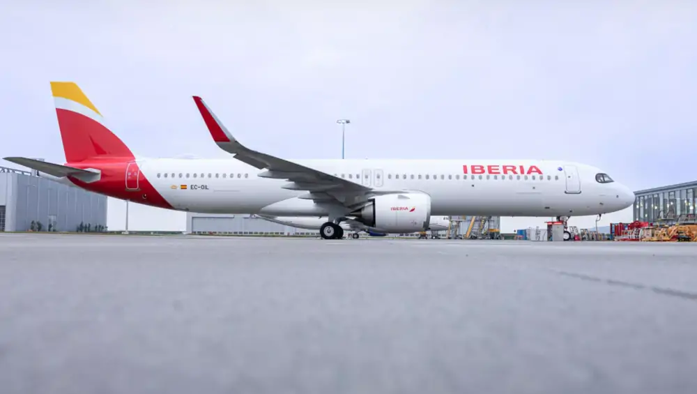 Nowy Airbus A321XLR Iberii przygotowywany do lotu do Madrytu