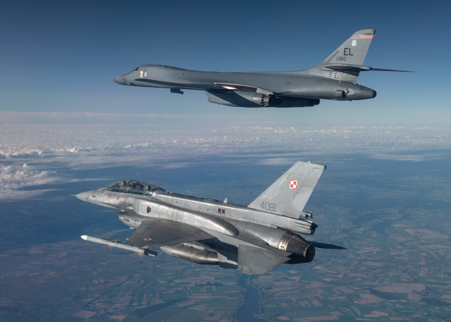b1b eskorta f-16
