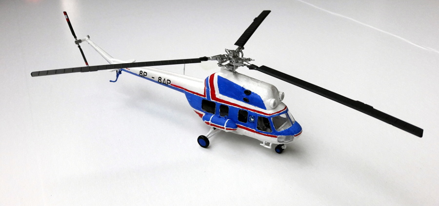 Model śmigłowca Mi-2 w malowaniu PZL Świdnik ze znakami 8P-8AP