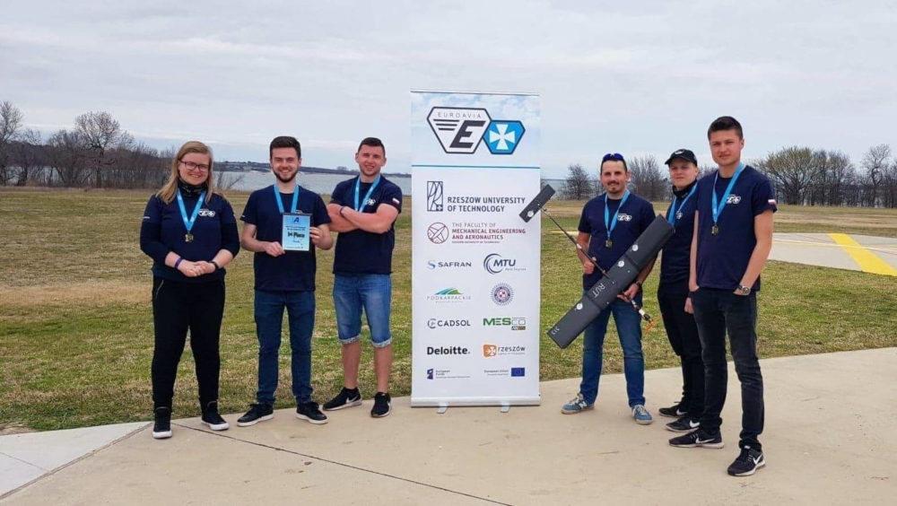 SAE Aero Design to seria największych zawodów dla studentów lotnictwa na świecie, współorganizowana przez firmę Lockheed Martin. - Foto: Politechnika Rzeszowska / EUROAVIA Rzeszów