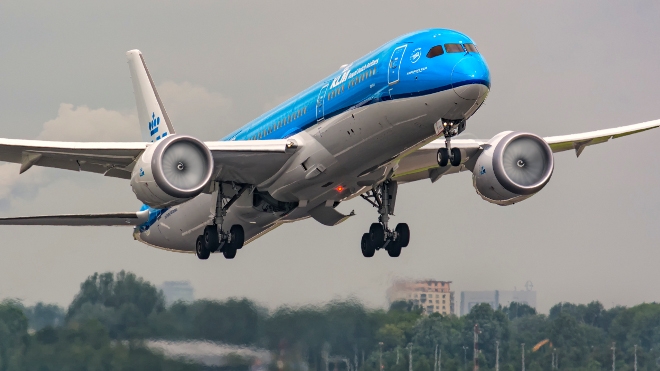 KLM zdobywa dwie prestiżowe nagrody przyznane przez FlightStats oraz JACDEC. - 