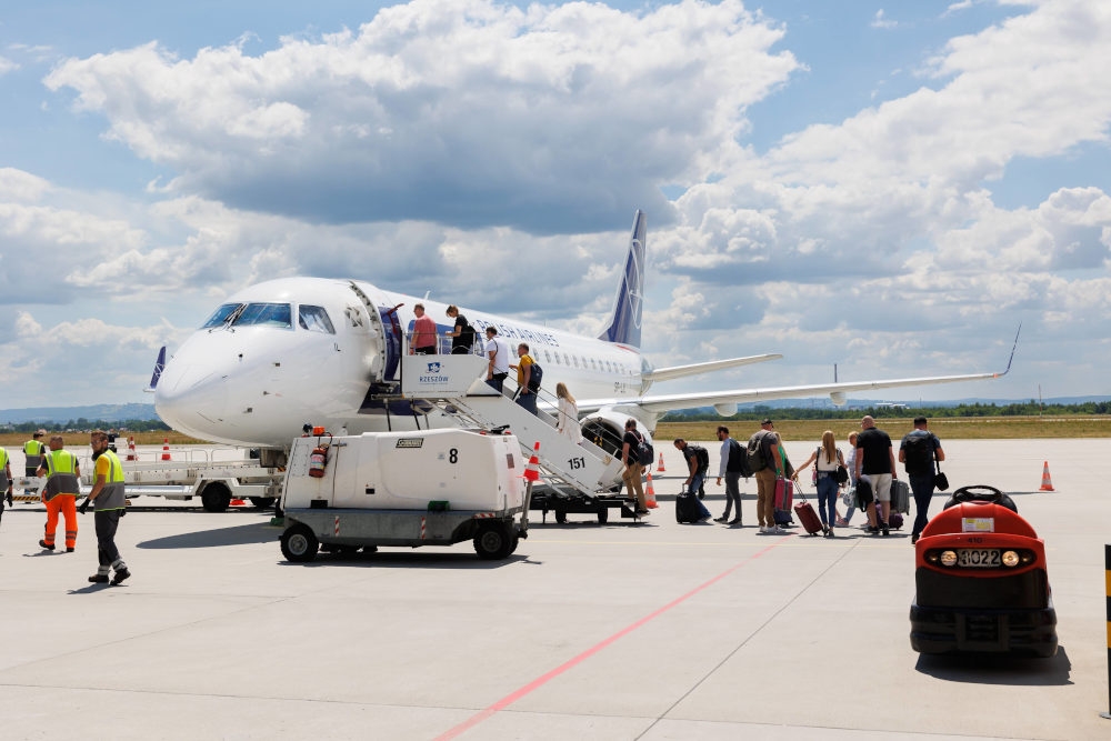 Embraer 175 - PLL LOT - Foto: PLL LOT / Waldemar Mazgaj