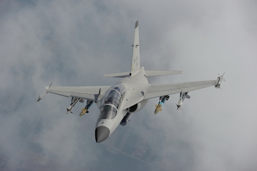 M-346FA z systemami Rafael Litening 5 i RecceLite - Foto: Rafael / Leonardo