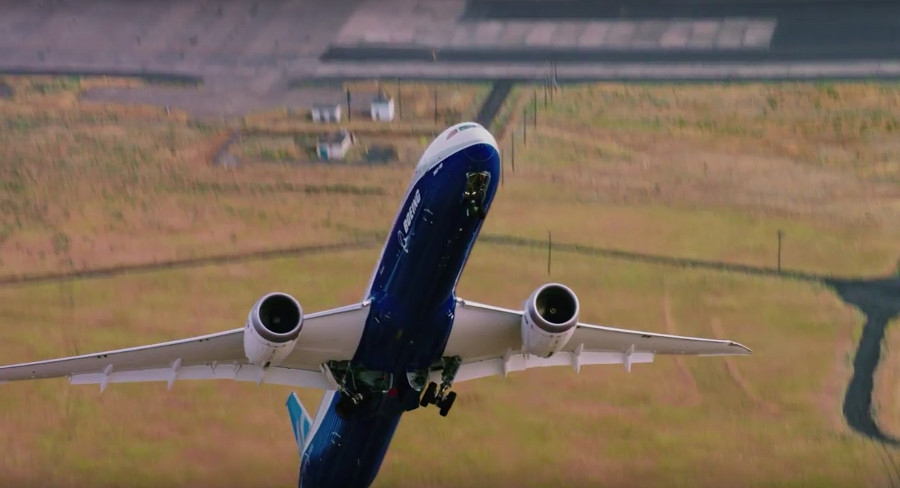Źródło screen: https://www.youtube.com/watch?v=nmefnkTvWIw / Autor: Boeing -