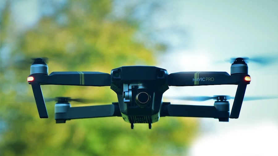 Nowe przepisy dla użytkowników dronów wchodzą od 31 grudnia 2020 roku. - Foto: Pixabay License