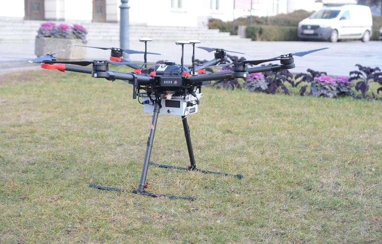 Dron w Radomiu będzie pomagał w szukaniu ognisk zanieczyszczeń. - Foto: Joanna Gołąbek / Echodnia.eu