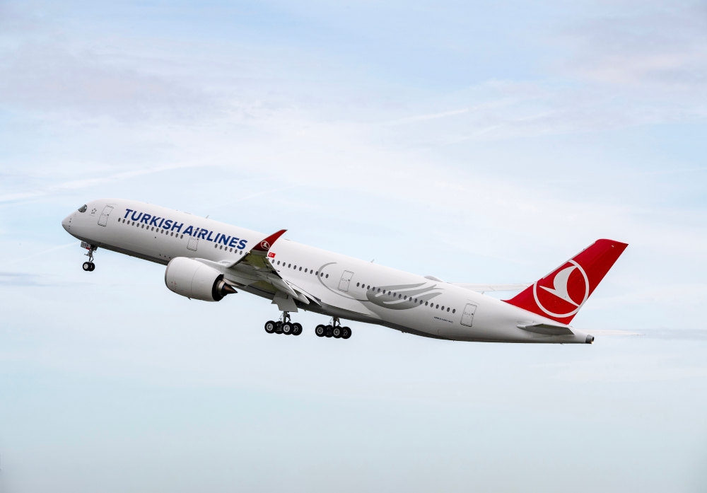 Linie Turkish Airways zamówiły dziesięć samolotów A350-900 - Foto: Airbus