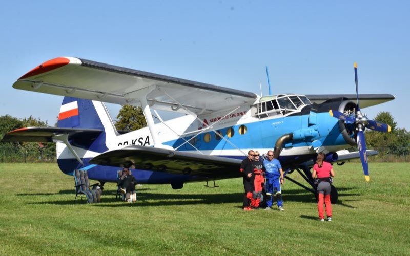 Trwa walka o uratowanie jednego z ostatnich latających egzemplarzy samolotu AN-2 w Polsce. - Foto: Swidnik.pl