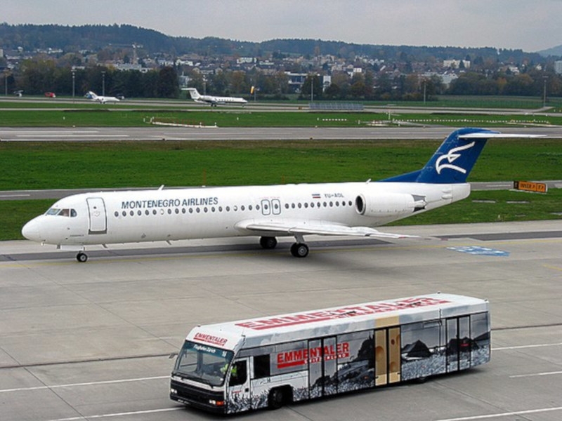 Fokker-100 YU-AOL - Foto:Materiały prasowe