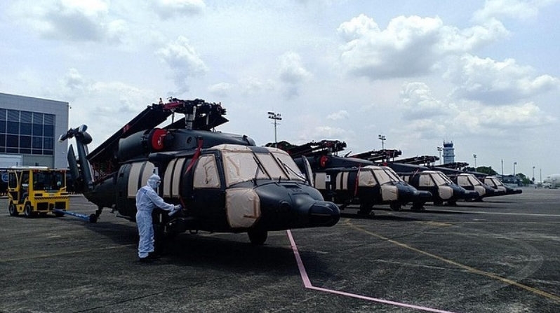 Rząd Republiki Filipin złożył zamówienie w PZL Mielec na dostawę 16 śmigłowców S-70i Black Hawk w kwietniu 2019 roku w ramach Ustawy o Modernizacji Sił Zbrojnych Filipin. - Foto: Siły Powietrzne Filipin