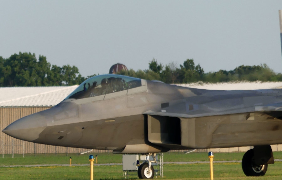 Amerykański myśliwiec F-22 - Foto: Mirosław Waluś