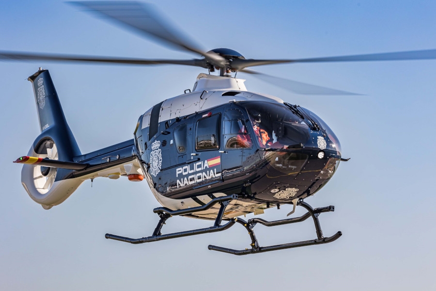 Dostawa pierwszych dwóch H135 dla lotnictwa hiszpańskiego Ministerstwa Spraw Wewnętrznych - Foto: Airbus