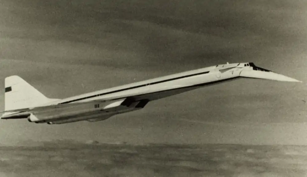 Tu-144