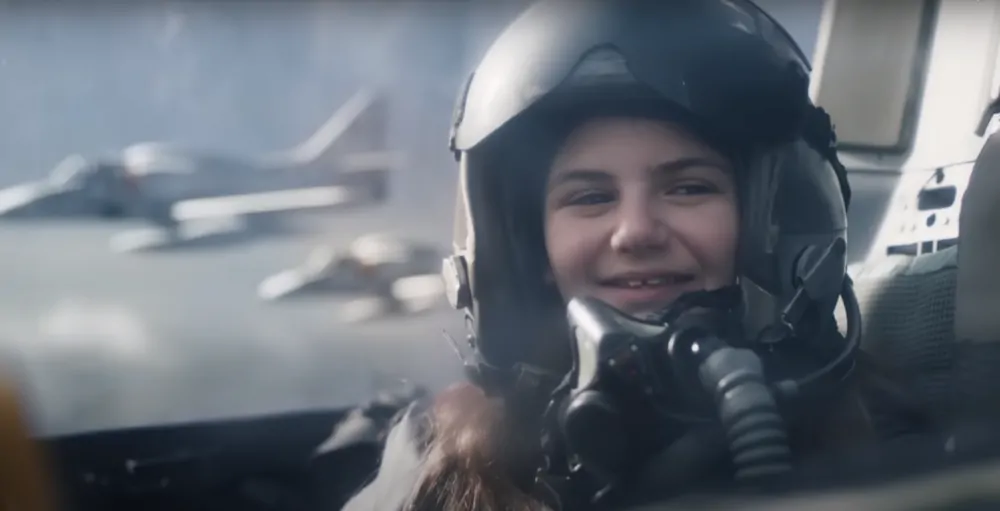 Kadr z filmu reklamowego &quot;The Aviators&quot;