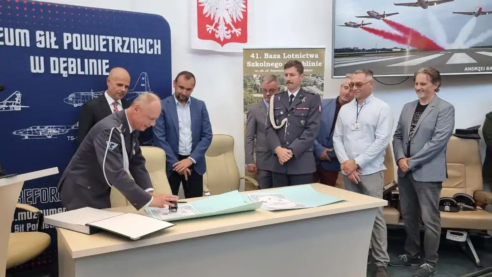 Siedem Iskier dla Fundacji – nowa era dla polskiej akrobacji lotniczej