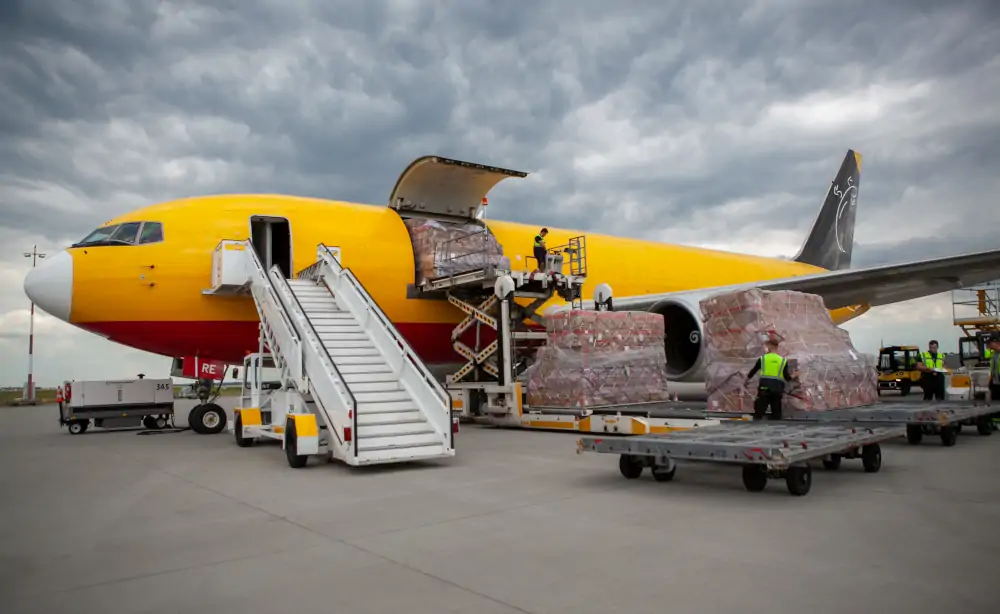 B767 na lotnisku w Jasionce