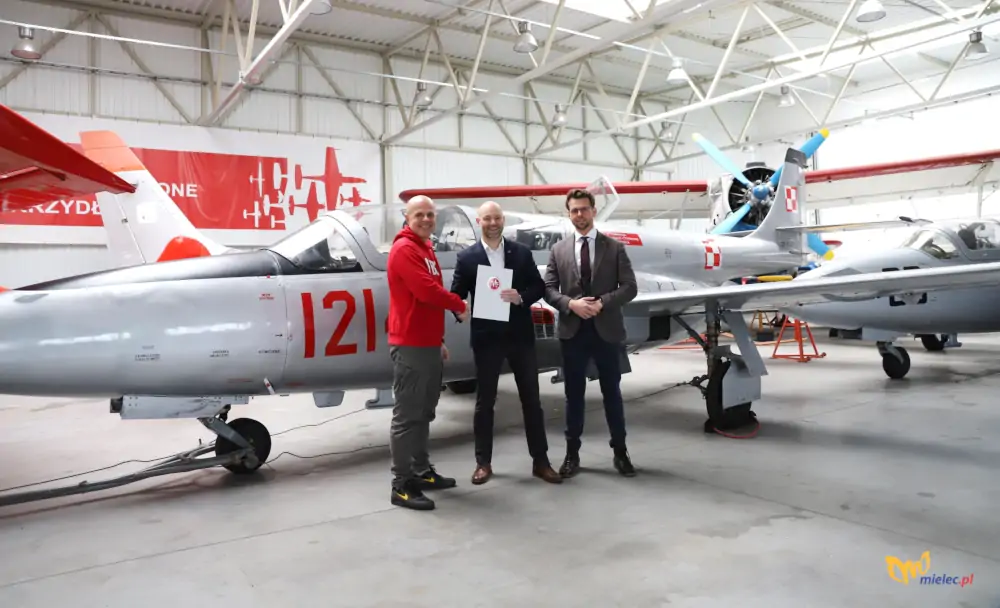 Podpisanie listu intencyjnego w sprawie Air Show w Mielcu - Foto: UM Mielec