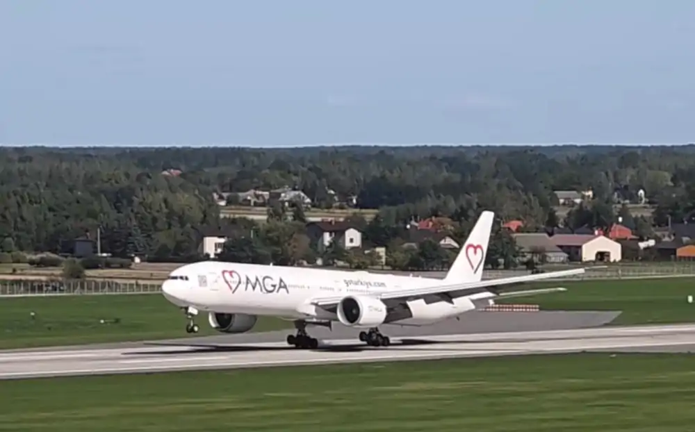 Pierwszy Boeing 777 w historii lotniska ląduje w Radomiu