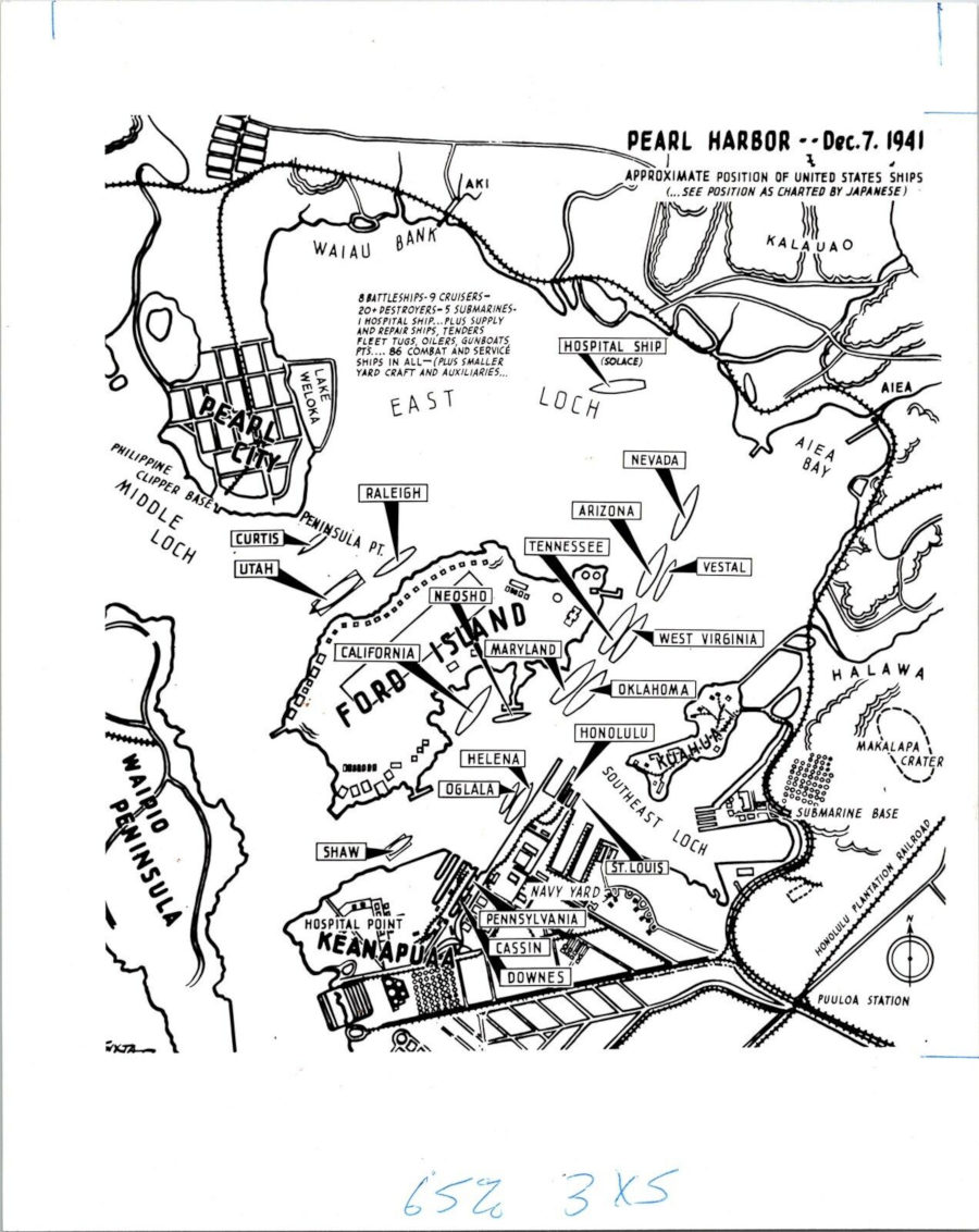 Mapa Pearl Harbor Hawaje z przybliżoną pozycją statków w dniu 7 grudnia 1941 r