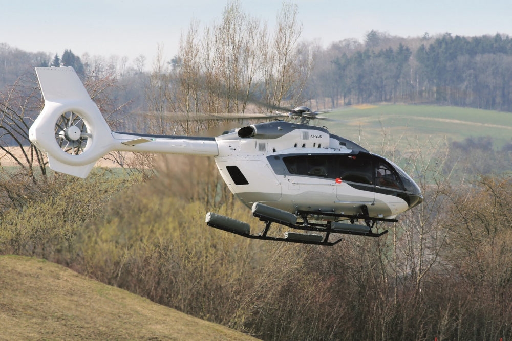 Pierwszy z dwóch ACH145 w malowaniu zamówionym przez klienta. - Foto: Airbus Helicopters