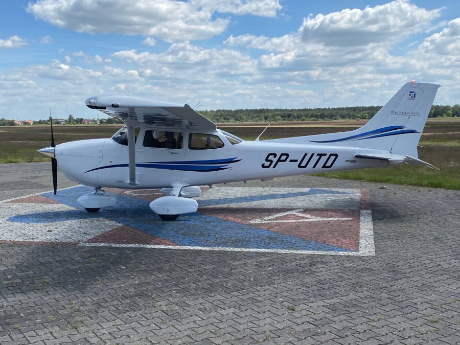 Nowa Cessna 172S Skyhawk dla CKL Politechniki Poznańskiej. - Foto: GB Aircraft