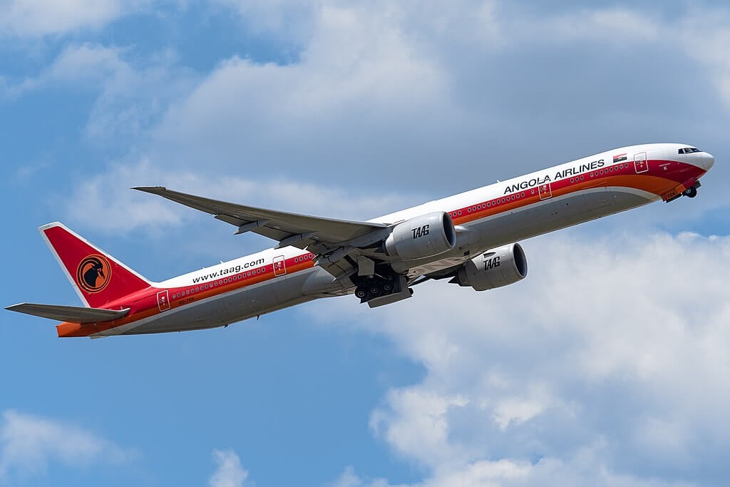 TAAG Angola - Boeing 777-300ER - Foto: Materiały prasowe