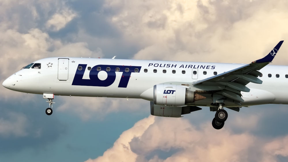  - Foto: LOT