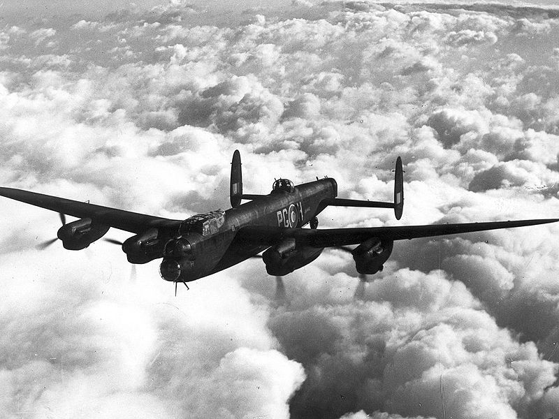 Źródło: By Royal Air Force (raf.mod.uk) [Public domain], via Wikimedia Commons - 