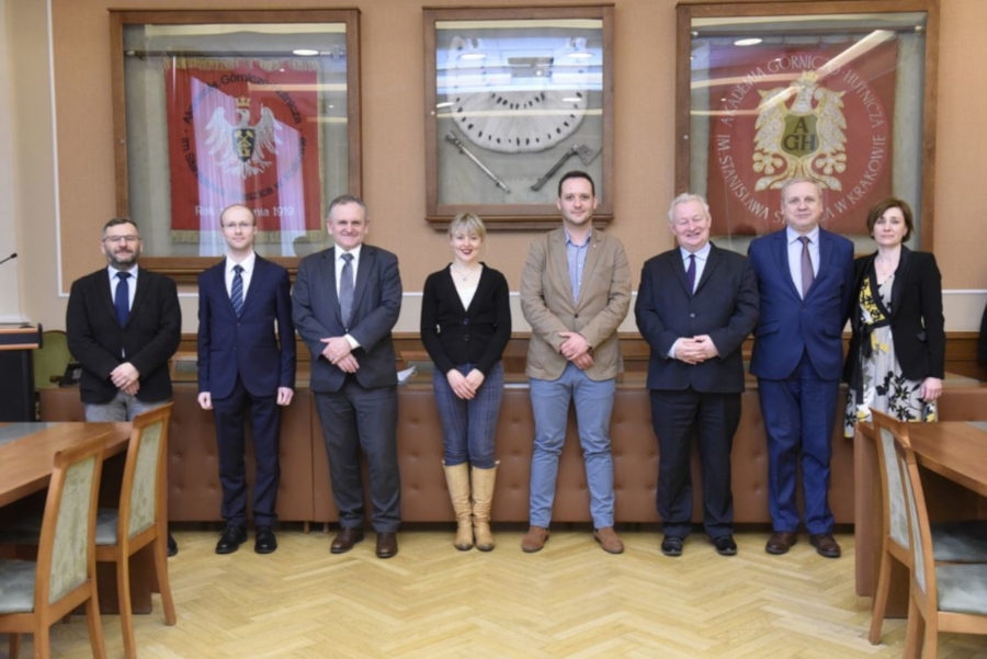 AGH i Aeroklub Krakowski podejmują współpracę na rzecz technologii kosmicznych i lotnictwa. - Foto: AGH