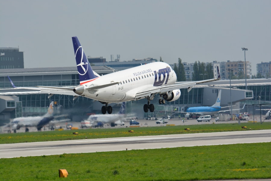 Embraer 170 PLL LOT / Źródło zdjęcia: PLL LOT - 