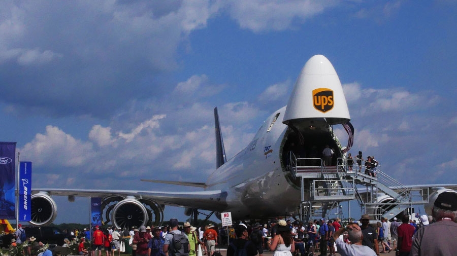 Pokazy i tragi lotnicze w Oshkosh - Foto: Mirosław Waluś