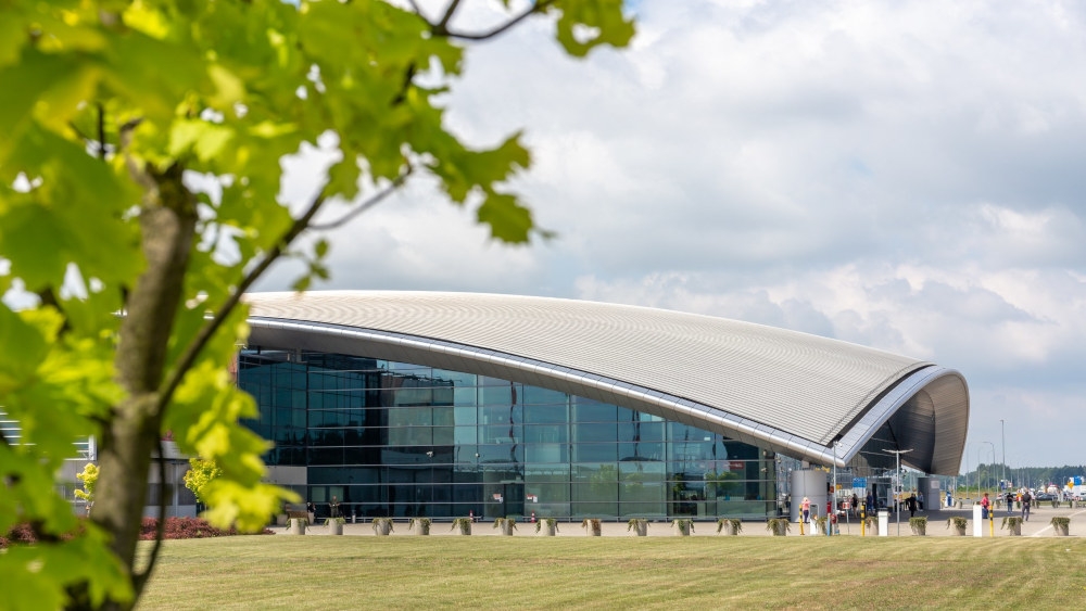 Terminal portu lotniczego Rzeszów Jasionka - Foto: Materiały Prasowe PLRzJ