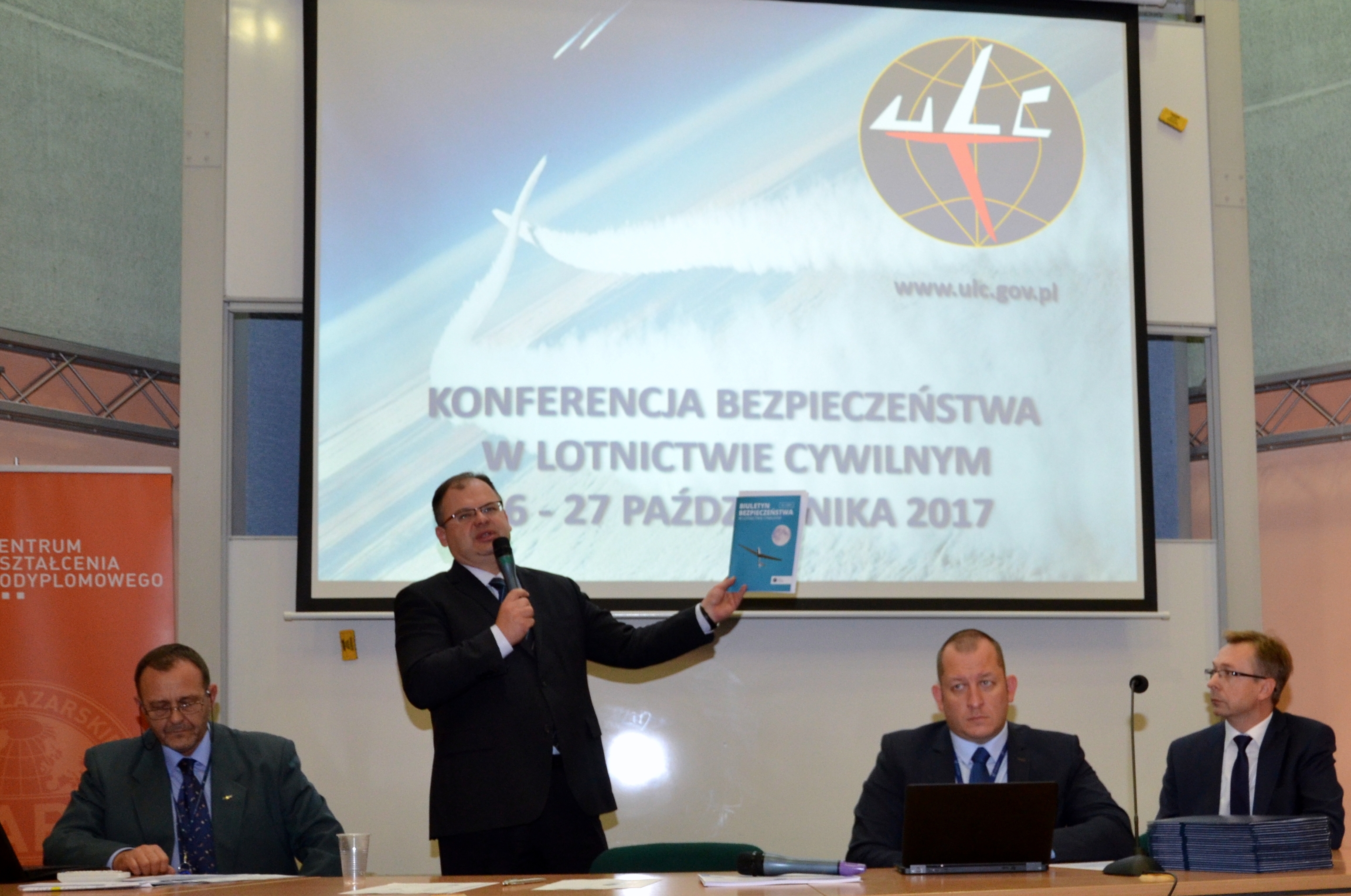 Źródło zdjęcia: Urząd Lotnictwa Cywilnego - 