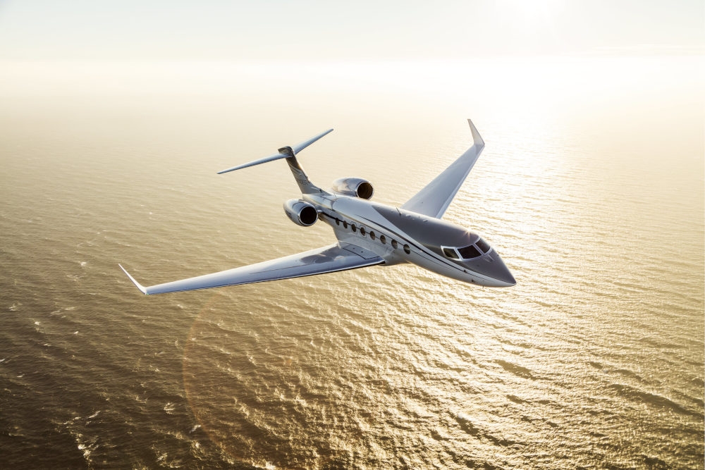 G650ER przeleciał z Singapuru do Tucson w Arizonie, ze średnią prędkością 597 mil na godzinę / 960 kilometrów na godzinę. - Foto: Gulfstream