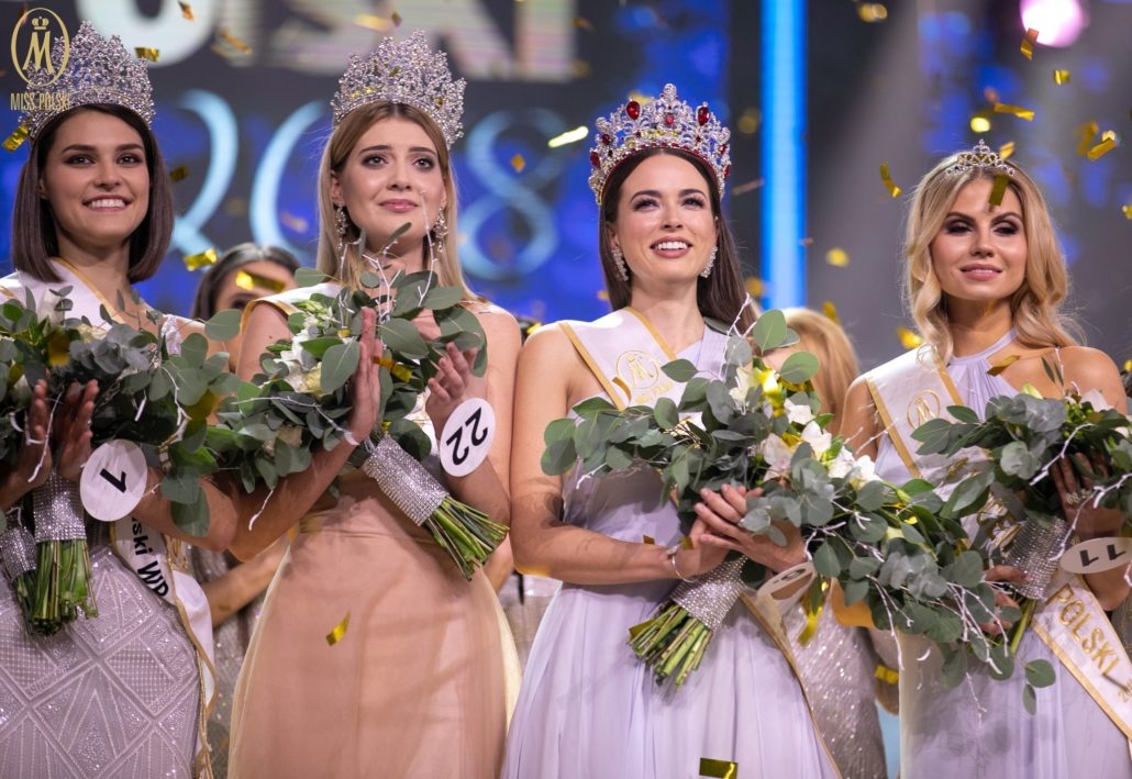 Olga Buława (trzecia od lewej), Miss Polski 2018. Źródło zdjęcia: Misspolski.pl - 