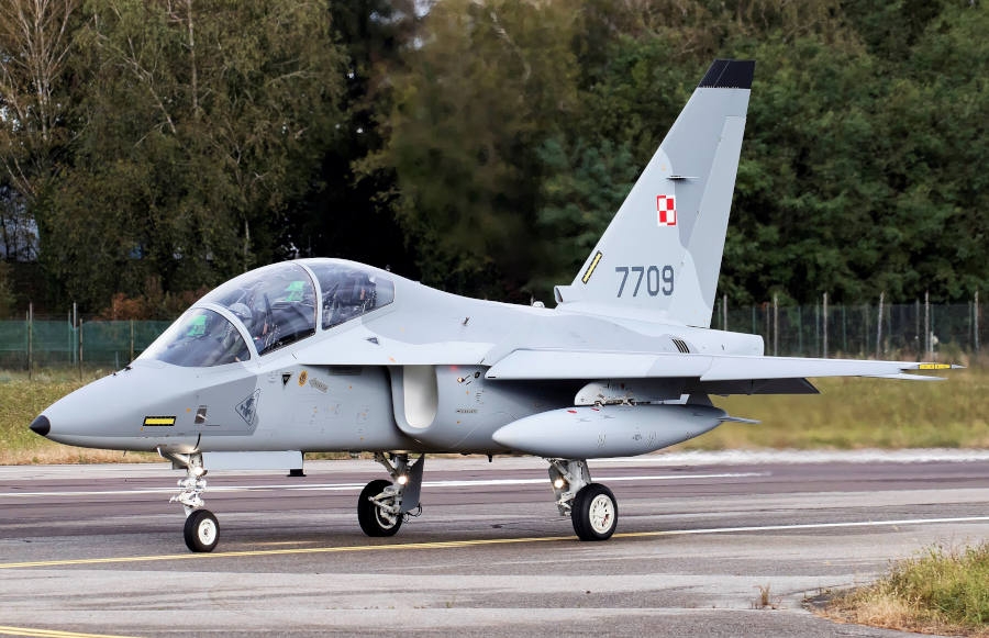 Nowy M-346 dostarczony do Polski. - Foto: Capenti Fabrizio