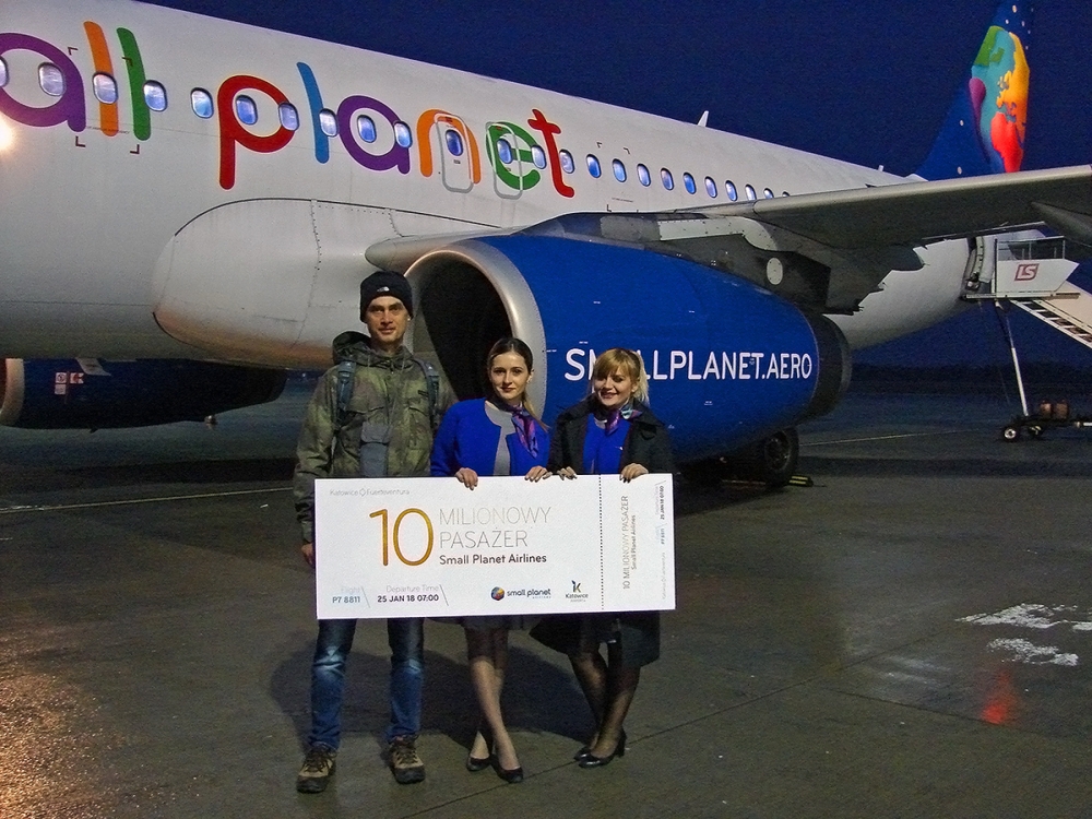 Źródło zdjęcia: Small Planet Airlines - 