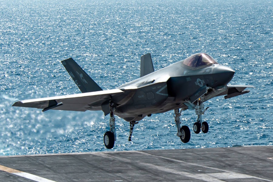 Myśliwiec F-35 wersja C - Foto: Lockheed Martin