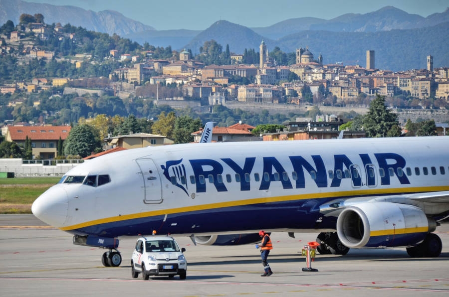Ryanair planuje powolny powrót do wznowienia siatki połączeń. - Foto: Pixabay.com / Pixabay License