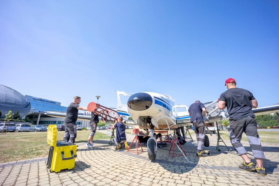 PZL M-20 Mewaprzed Politechniką Rzeszowską. - Foto: Politechnika Rzeszowska