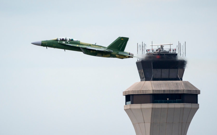 Samolot testowy Super Hornet F/A-18 Block III dla Marynarki Wojennej USA. - Foto: Boeing