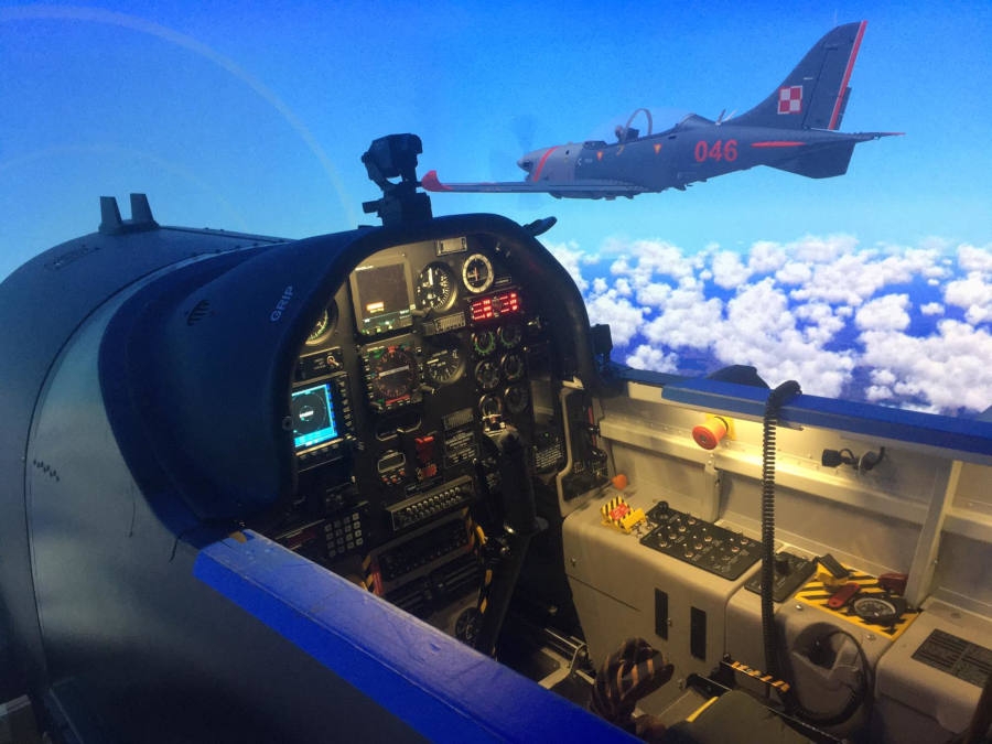 Symulator Orlika w 4.SLSZ - Foto: Airbus / 4.SLSZ