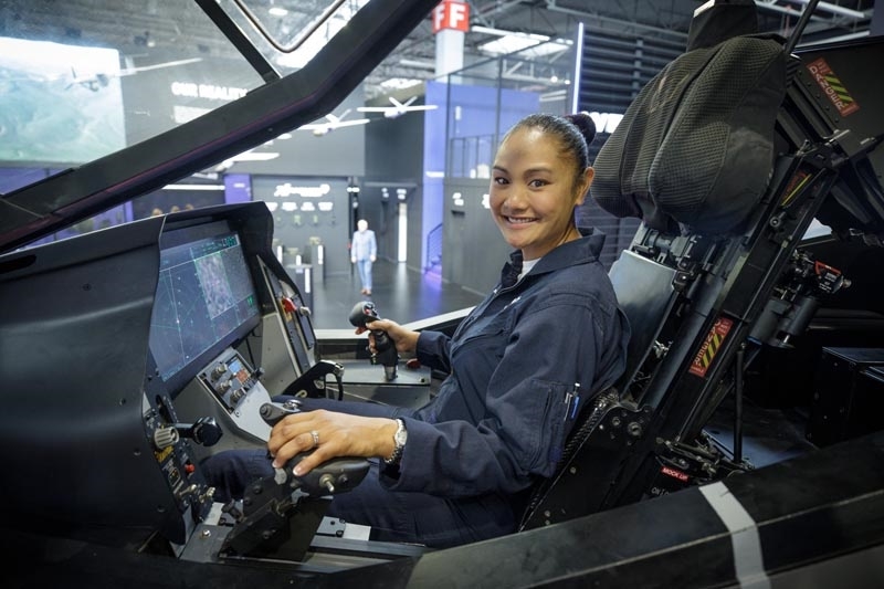 Monessa SirenBalzhiser, pilotka testująca F-35 i F-16. / Foto: Michał Niwicz - 