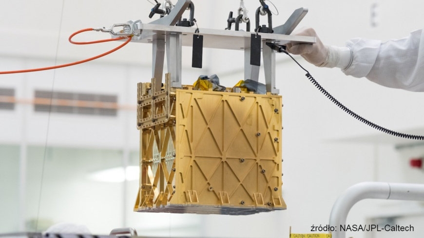 Mars Oxygen In-Situ Resource Utilization Experiment, czyli MOXIE, jest wielkości mniej więcej akumulatora samochodowego, ale jego rola jest ogromna. - Foto: NASA / JPL-Caltech