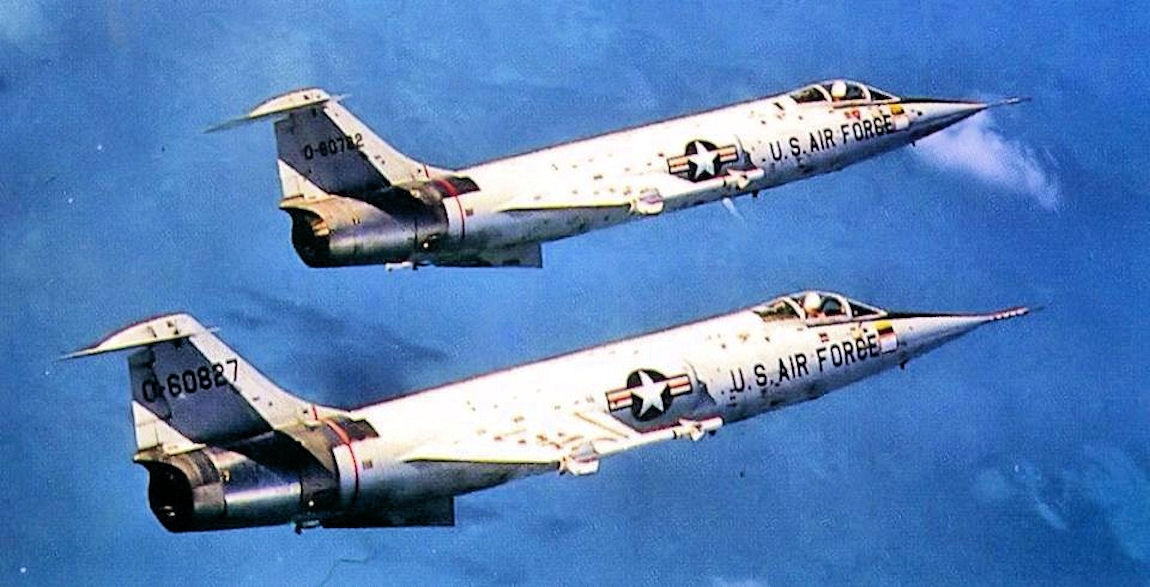 Źródło zdjęcia: By United States Air Force (United States Air Force) [Public domain], via Wikimedia Commons - 