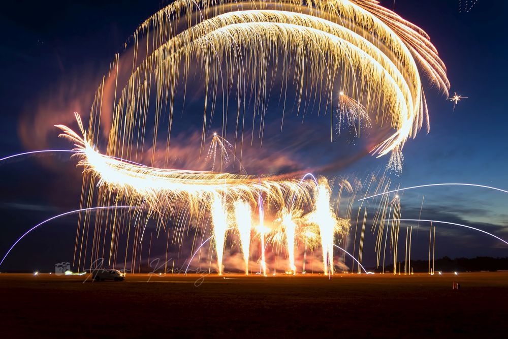 Pokazy nocne na Antidotum Airshow Leszno 2021 - Foto: Anna Kucharz / Aviation24.pl