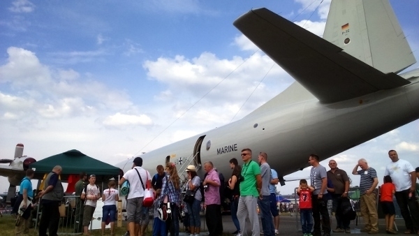 Źródło zdjęcia: Red / Aviation24.pl - 