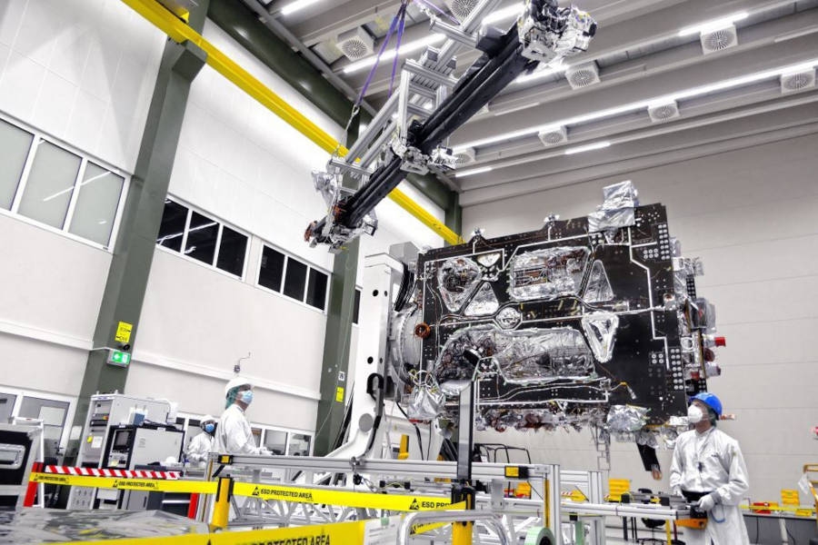Wysięgnik Magboom pomyślnie podłączony do sondy Juice. - Foto: Airbus
