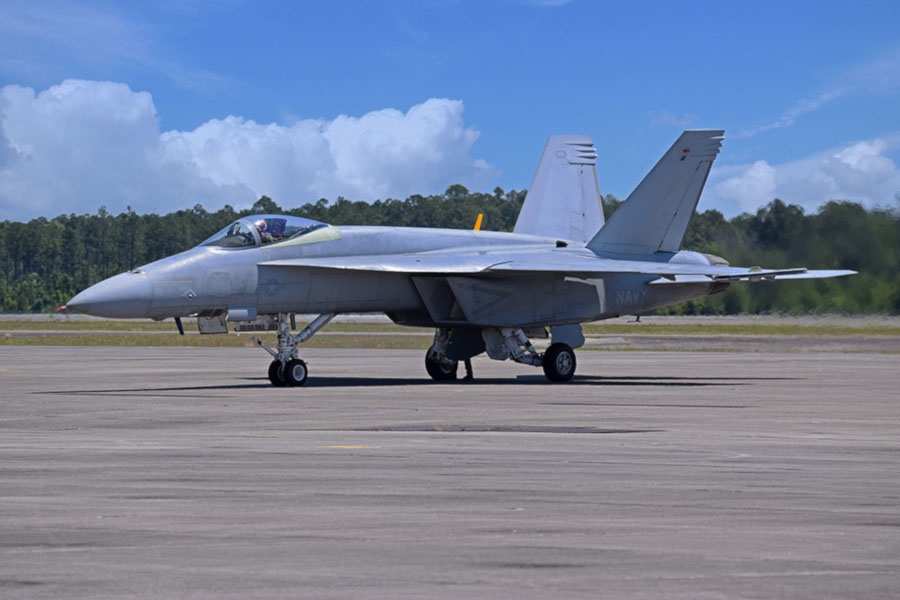 Nowy Hornet dla Blue Angels. - Foto: Boeing