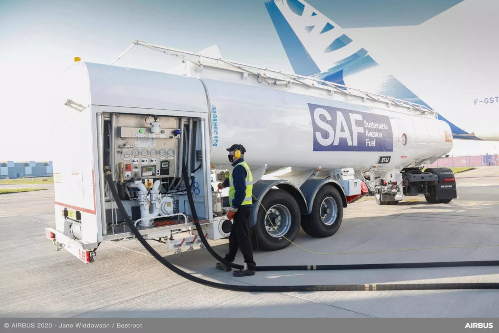 Tankowanie SAF - Foto: Materiały prasowe Airbus
